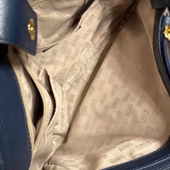 #131 NEW MICHAEL KORS FULTON PURSE Color Navy LG TOTE With Tags Storage Bag - Picture 5 of 8